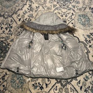 Gap Winter Warmth Outdoor Edition Puffer Vest